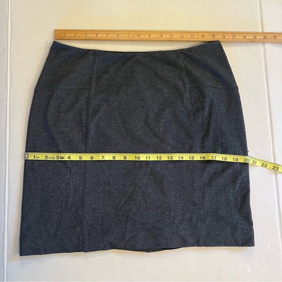 Lyssé Pull On Black Weave Knee Length Skirt High Quality Stretch Large Petite - Picture 10 of 10